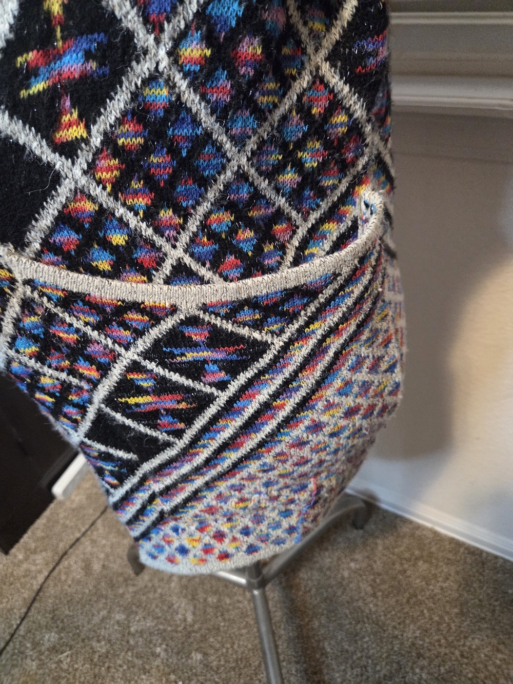 Multicolor Geometric Knit Cardigan with Faux Fur Cuffs - Picture 4 of 7